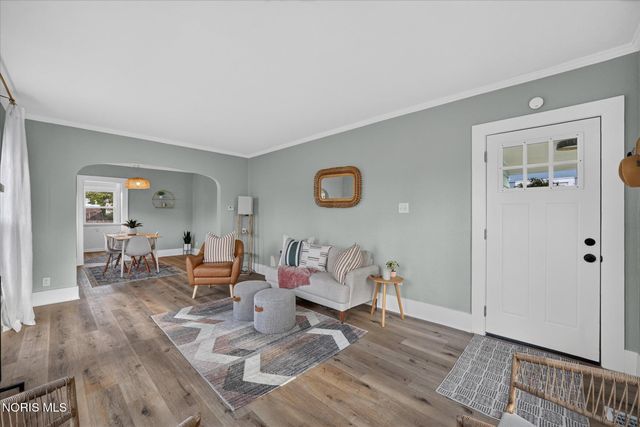 901 Toronto Avenue, Toledo, OH 43609