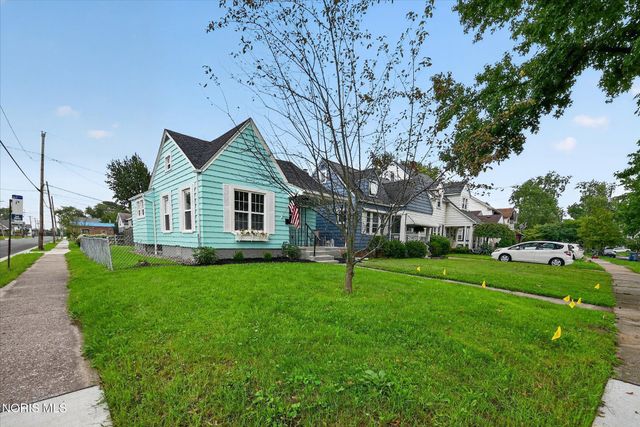 901 Toronto Avenue, Toledo, OH 43609