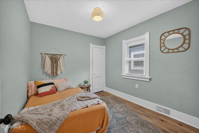 901 Toronto Avenue, Toledo, OH 43609