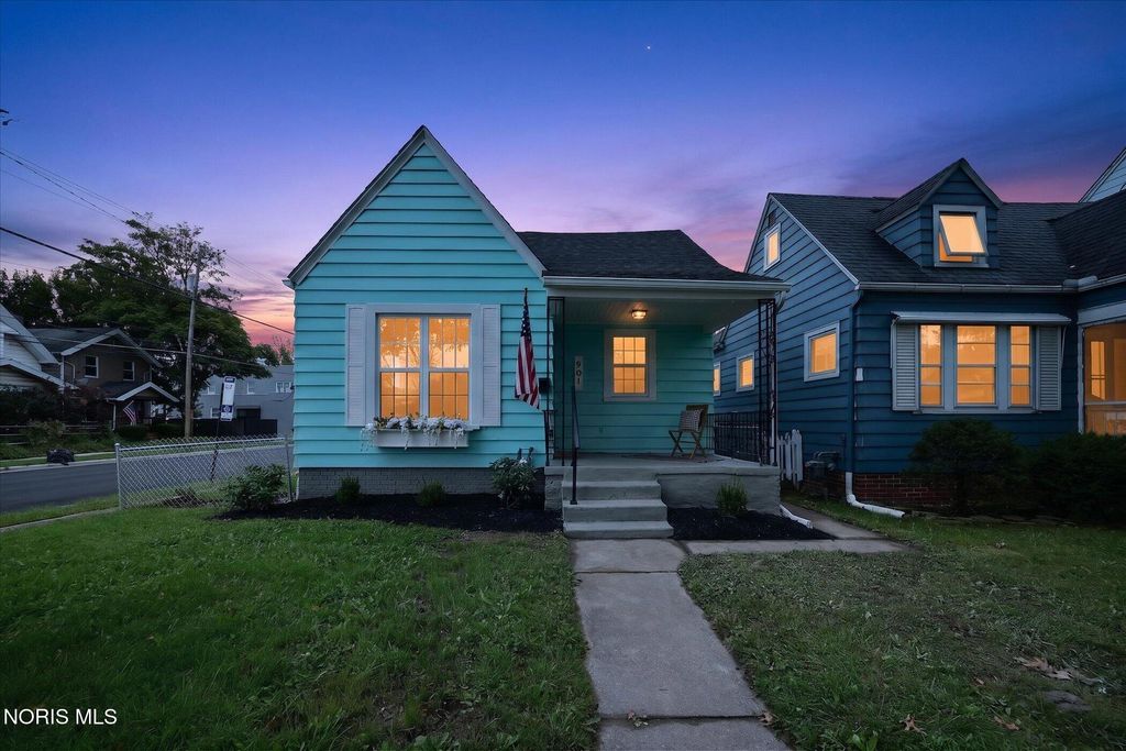 901 Toronto Avenue, Toledo, OH 43609