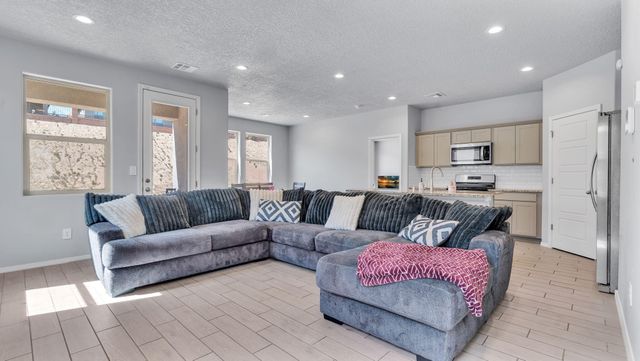 1861 Tesoro Loop NW, Los Lunas, NM 87031