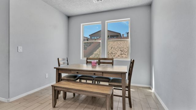 1861 Tesoro Loop NW, Los Lunas, NM 87031