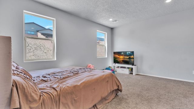 1861 Tesoro Loop NW, Los Lunas, NM 87031