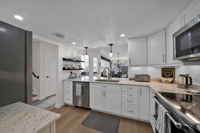 1928 Bechelli Lane, Redding, CA 96002