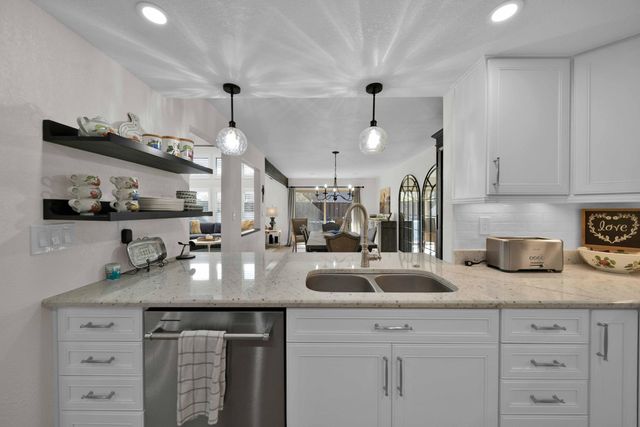 1928 Bechelli Lane, Redding, CA 96002