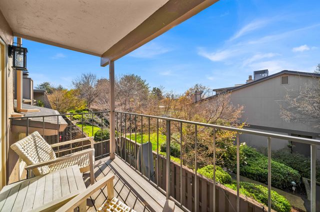 1928 Bechelli Lane, Redding, CA 96002