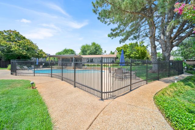 1928 Bechelli Lane, Redding, CA 96002