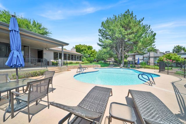 1928 Bechelli Lane, Redding, CA 96002