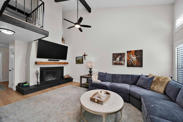 1928 Bechelli Lane, Redding, CA 96002