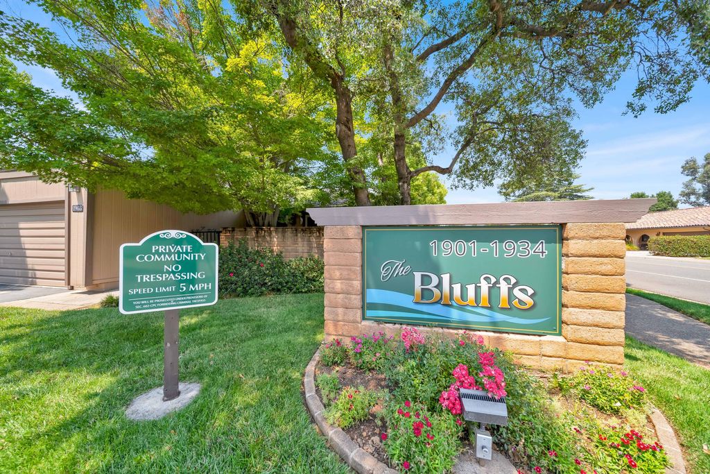 1928 Bechelli Lane, Redding, CA 96002