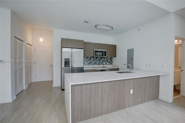 1600 SW 1st Avenue TH09, Miami, FL 33129