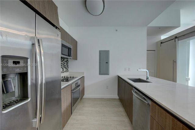 1600 SW 1st Avenue TH09, Miami, FL 33129