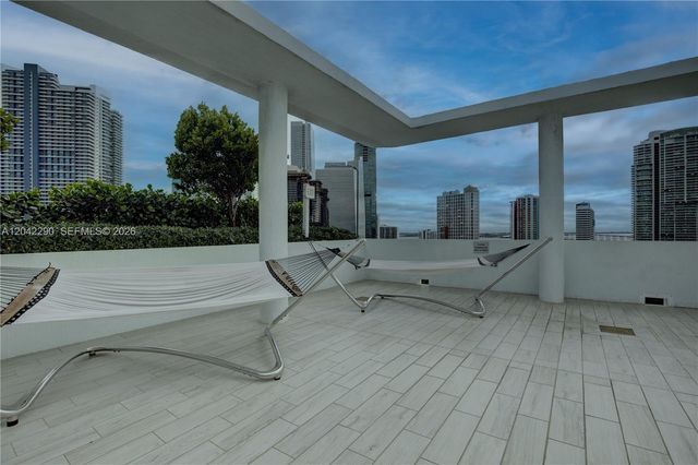 1600 SW 1st Avenue TH09, Miami, FL 33129