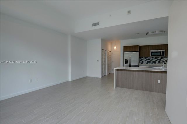 1600 SW 1st Avenue TH09, Miami, FL 33129