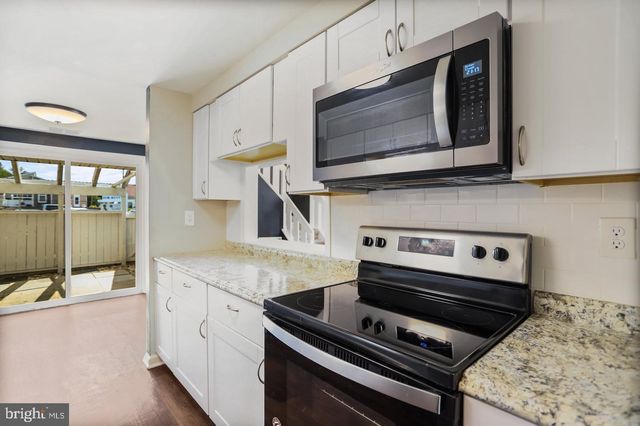 1523 KENSINGTON DR, Hagerstown, MD 21742