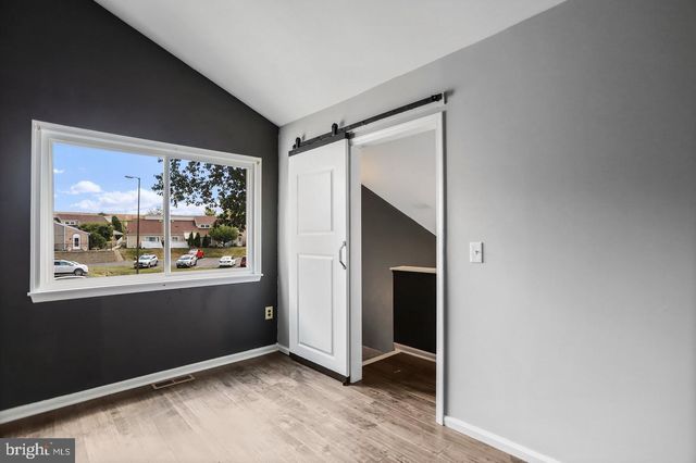 1523 KENSINGTON DR, Hagerstown, MD 21742