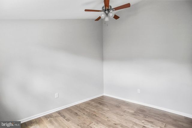 1523 KENSINGTON DR, Hagerstown, MD 21742