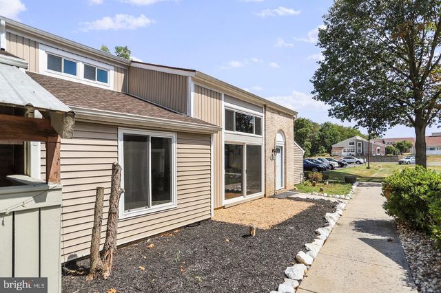 1523 KENSINGTON DR, Hagerstown, MD 21742