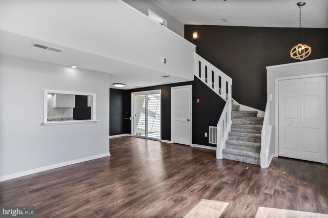 1523 KENSINGTON DR, Hagerstown, MD 21742