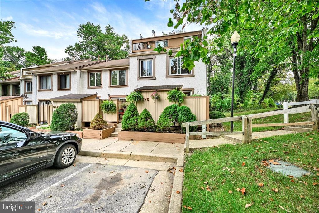 5475 EL CAMINO #4 J, Columbia, MD 21044