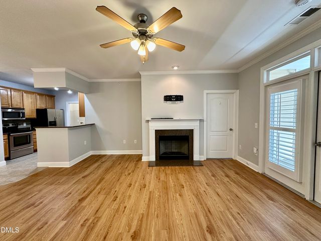 2810 Bedford Avenue 305, Raleigh, NC 27607