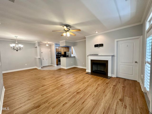 2810 Bedford Avenue 305, Raleigh, NC 27607