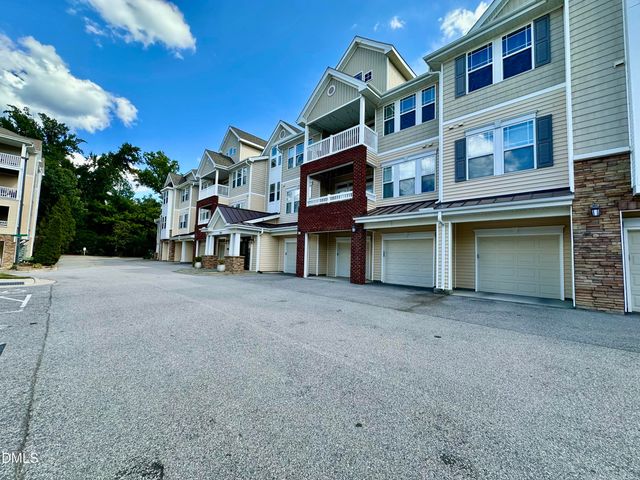 2810 Bedford Avenue 305, Raleigh, NC 27607