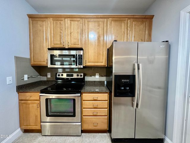 2810 Bedford Avenue 305, Raleigh, NC 27607