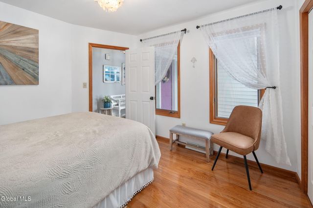 2 Robert Lane, East Greenbush, NY 12144