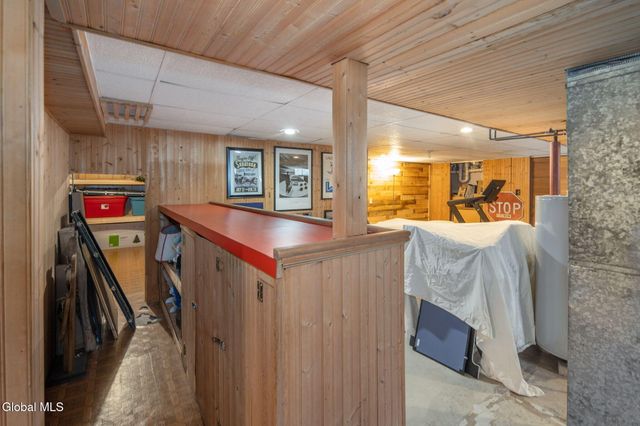 2 Robert Lane, East Greenbush, NY 12144