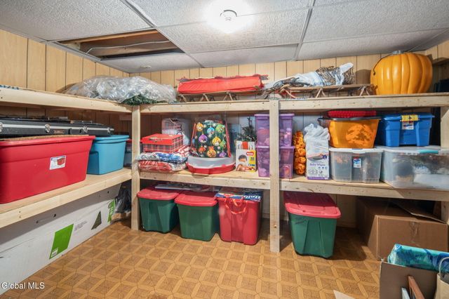 2 Robert Lane, East Greenbush, NY 12144