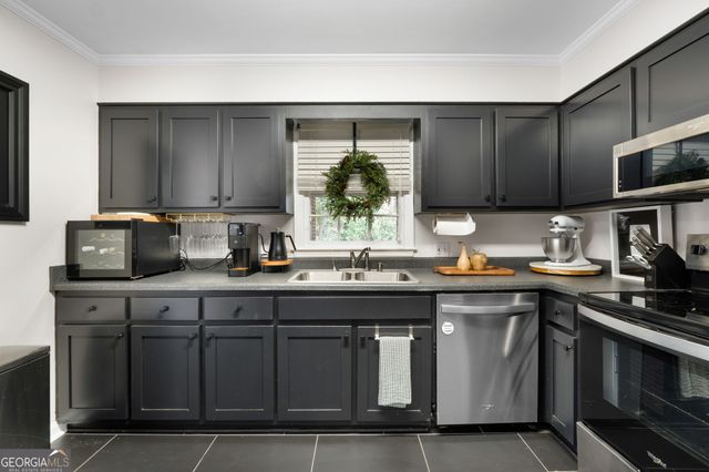 613 Grandview Drive, Griffin, GA 30224