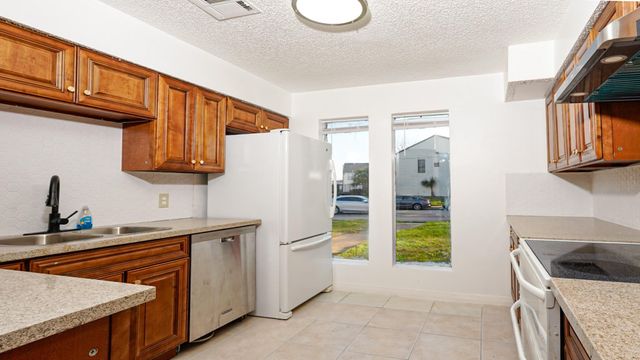 10920 Village Bend Lane 920, Houston, TX 77072