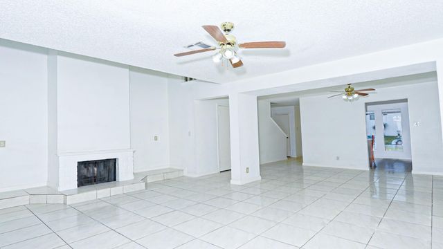 10920 Village Bend Lane 920, Houston, TX 77072