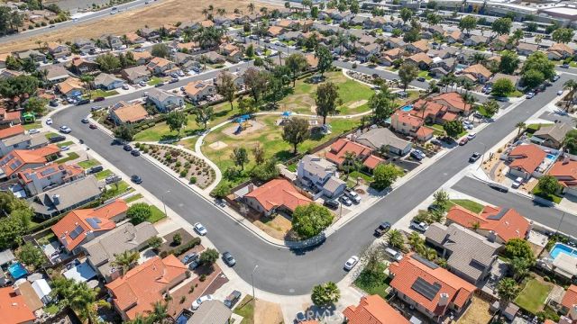 27635 Camino Claraboya, Menifee, CA 92585