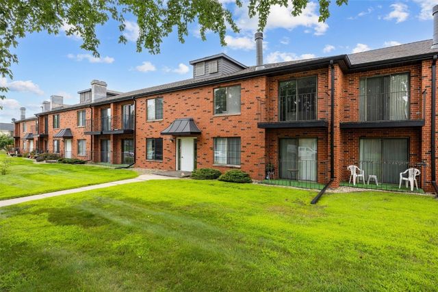 849 Kerry Lane SE 58, Cedar Rapids, IA 52403