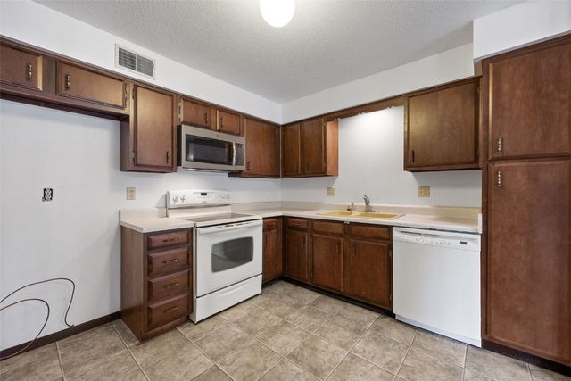 849 Kerry Lane SE 58, Cedar Rapids, IA 52403