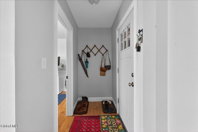 31 Dunham Street, Troy, NY 12180