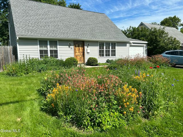 31 Dunham Street, Troy, NY 12180