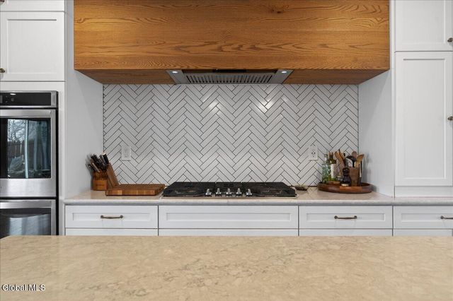 31 Dunham Street, Troy, NY 12180