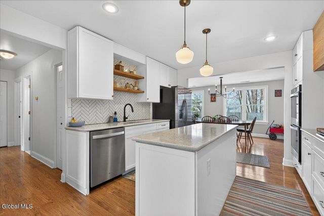 31 Dunham Street, Troy, NY 12180