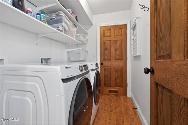 31 Dunham Street, Troy, NY 12180