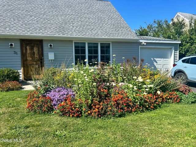 31 Dunham Street, Troy, NY 12180