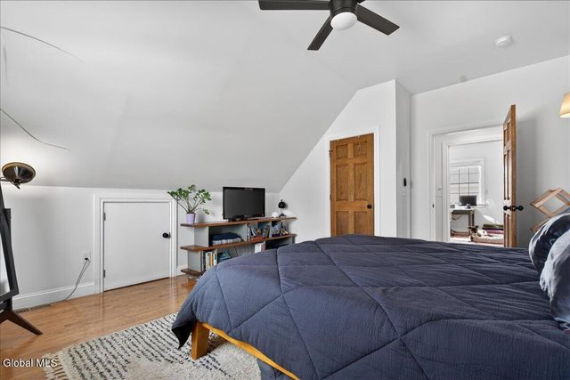 31 Dunham Street, Troy, NY 12180