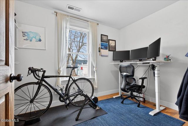 31 Dunham Street, Troy, NY 12180