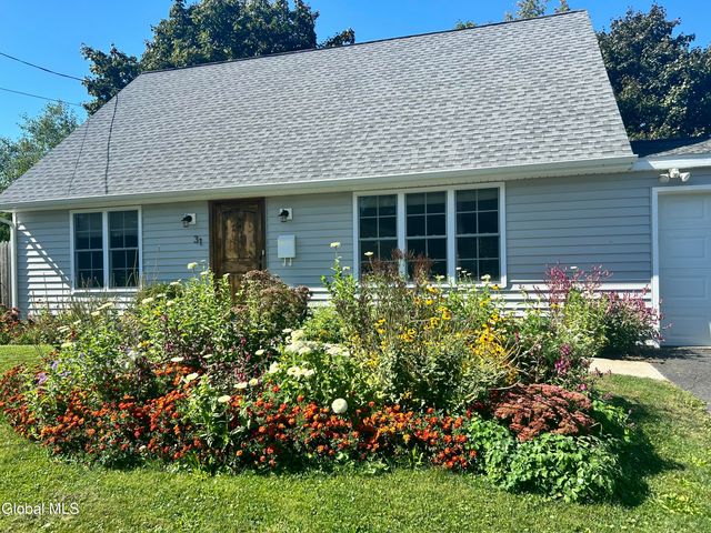 31 Dunham Street, Troy, NY 12180