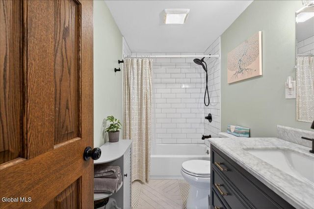 31 Dunham Street, Troy, NY 12180