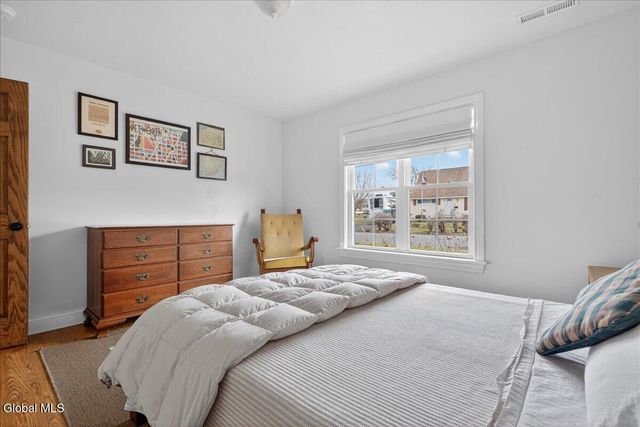 31 Dunham Street, Troy, NY 12180