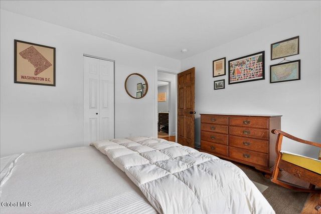 31 Dunham Street, Troy, NY 12180