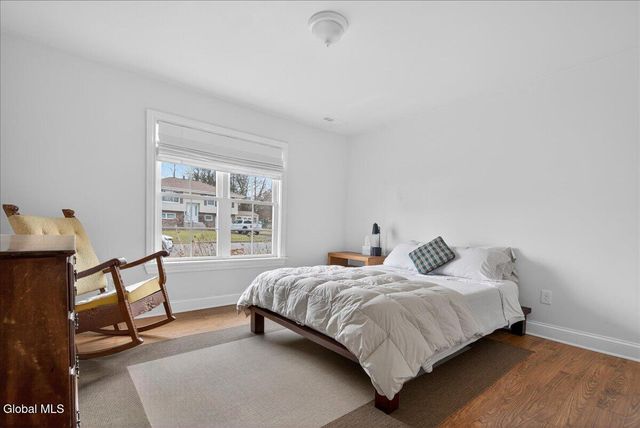 31 Dunham Street, Troy, NY 12180